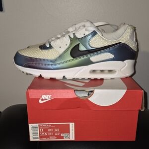 Nike Air Max 90 - Bubbles - Cream and Blue